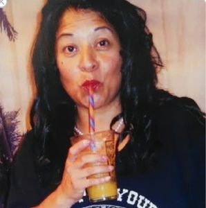 Meet your Posher, Lola